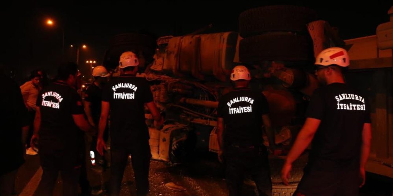 Urfa'da peş peşe meydana gelen trafik kazasında 3 kişi yaralandı.