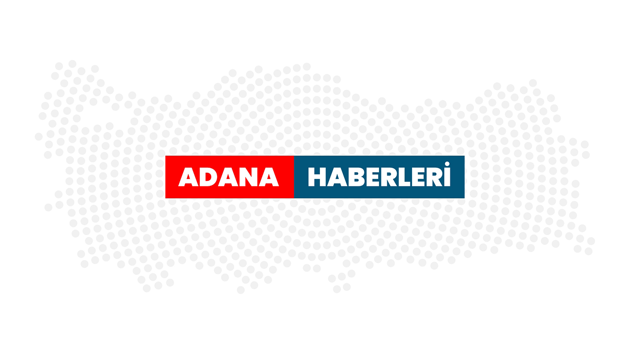 Adana'da güvenlik kamerası ile kaydedilen trafik kazasında 5 kişi yaralandı.