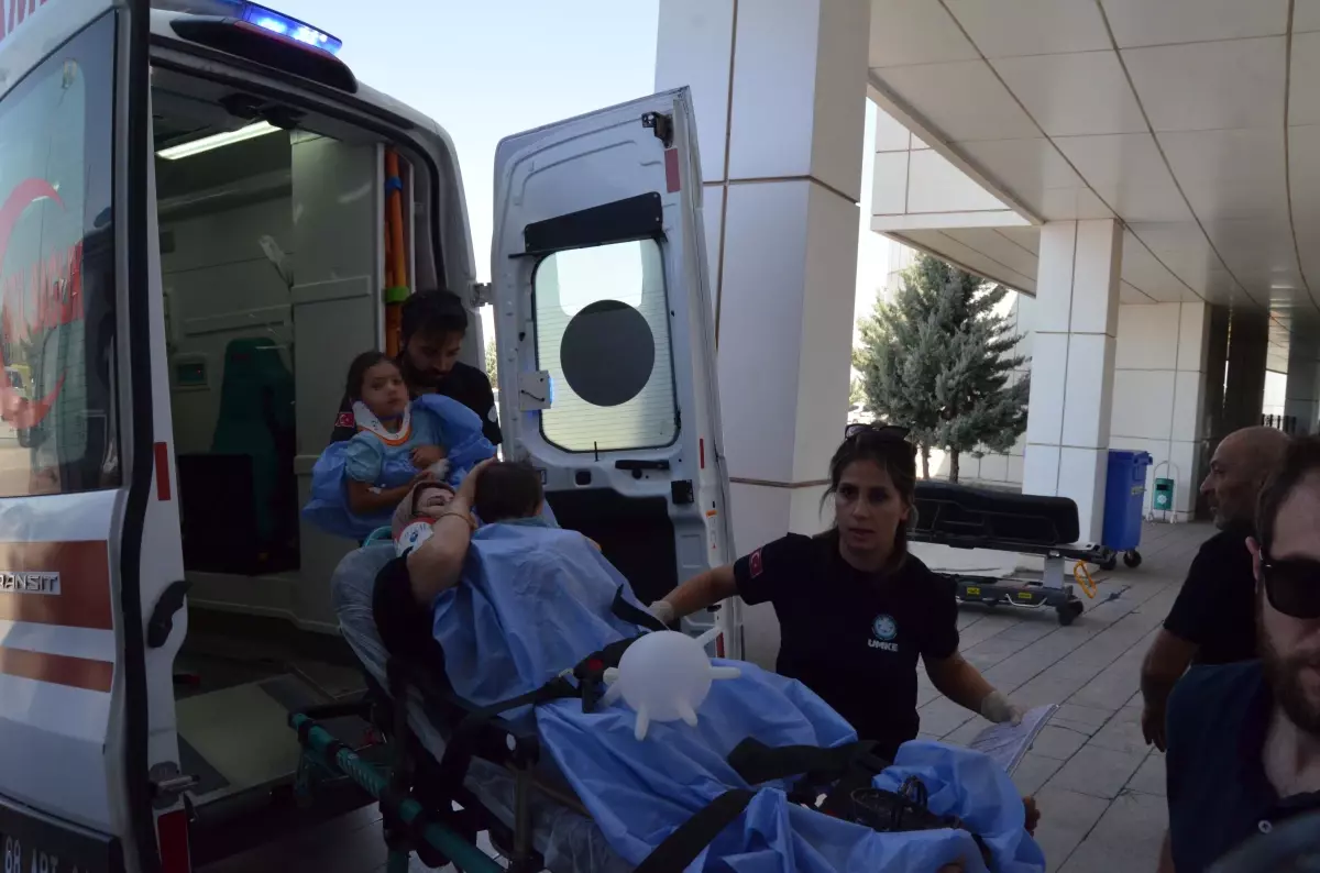 Aksaray'da Kaza: 5 Kişi Yaralandı
