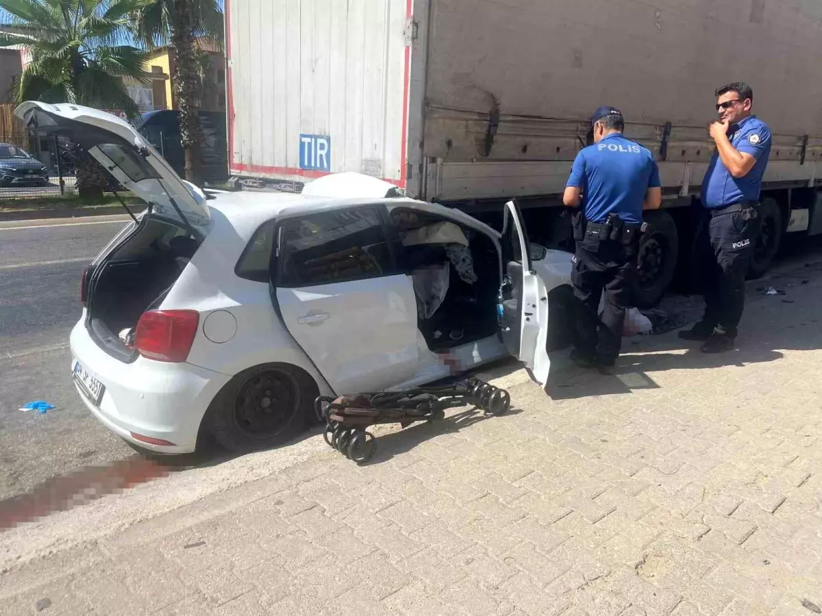 Serik'te trafik kazasında 4 kişi yaralandı.