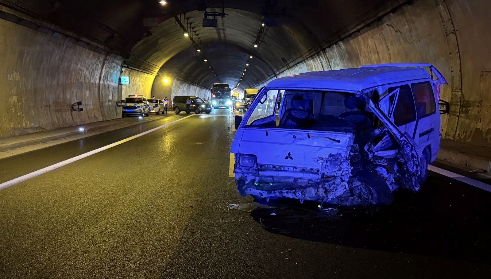 TEM'de zincirleme trafik kazası: Yaralılar bulunuyor