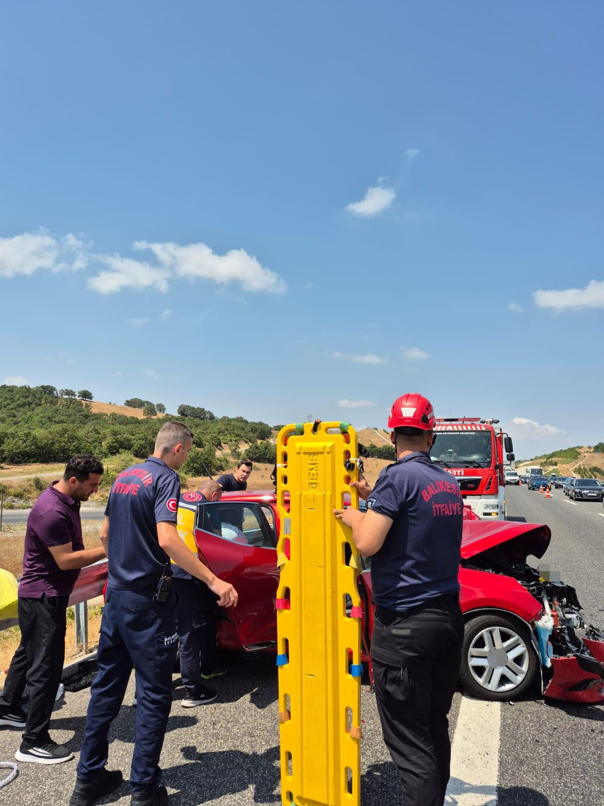 Balıkesir’de otoyolda sıralı kaza: 8 yaralı