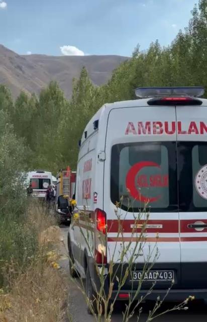 Trafik kaza: 3 kişi yaralandı.