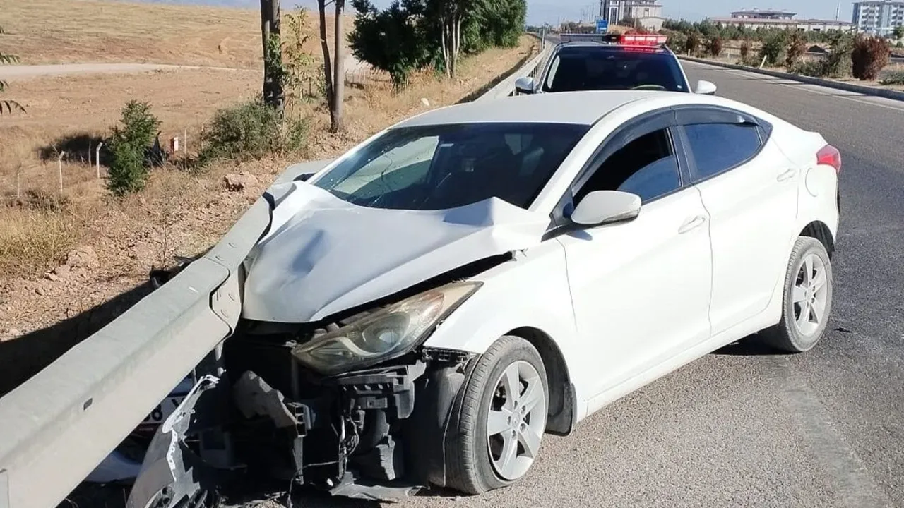 Malatya'da araçlar kayarak 5 kişi hastaneye sevk edildi.