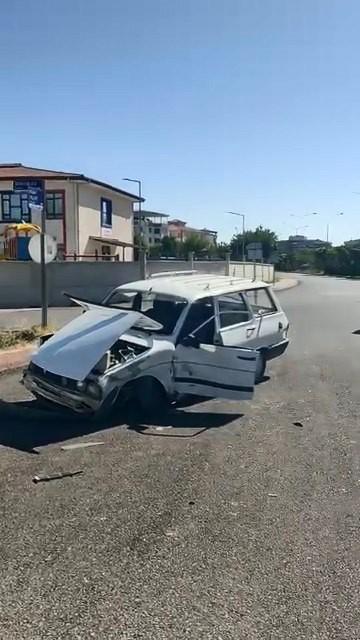 Trafik kazasında zincirleme: 1 kişi yaralandı.