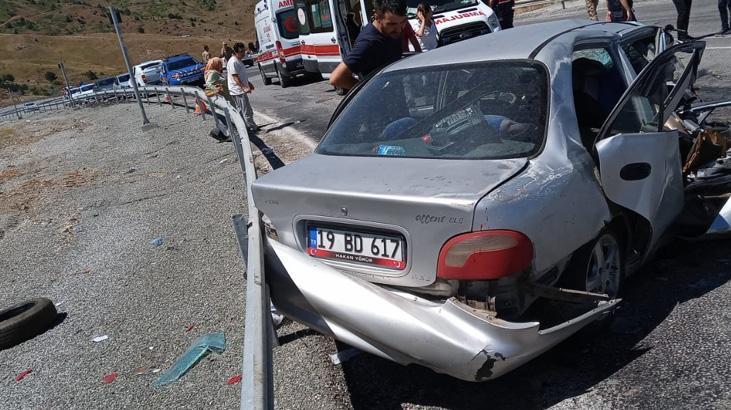 Erzincan'da trafik kazasında 3 kişi hayatını kaybetti, 6 kişi yaralandı.
