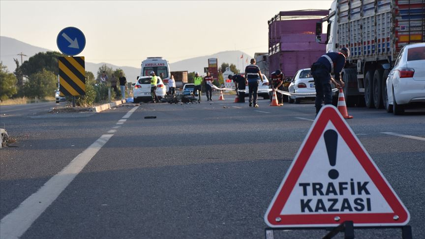 Türkiye'de geçen yıl 1 milyon 444 bin 27 trafik kazası meydana geldi.