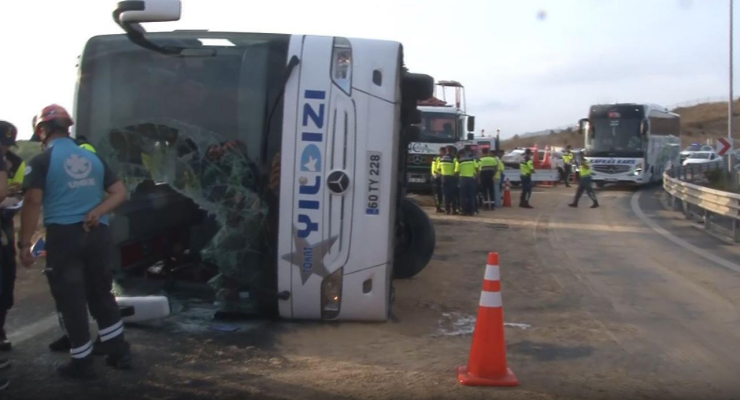İstanbul'da kaza: Üç ölü, 20 yaralı defaultCenter_traffic
