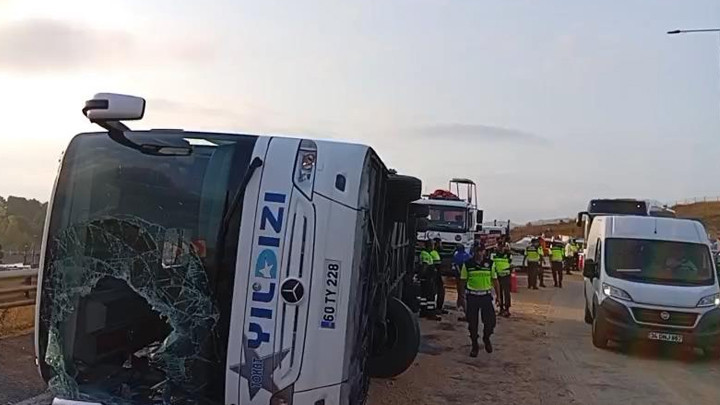 Kuzey Marmara Otoyolu'nda yolcu otobüsü kazası: 3 ölü, 14 yaralı