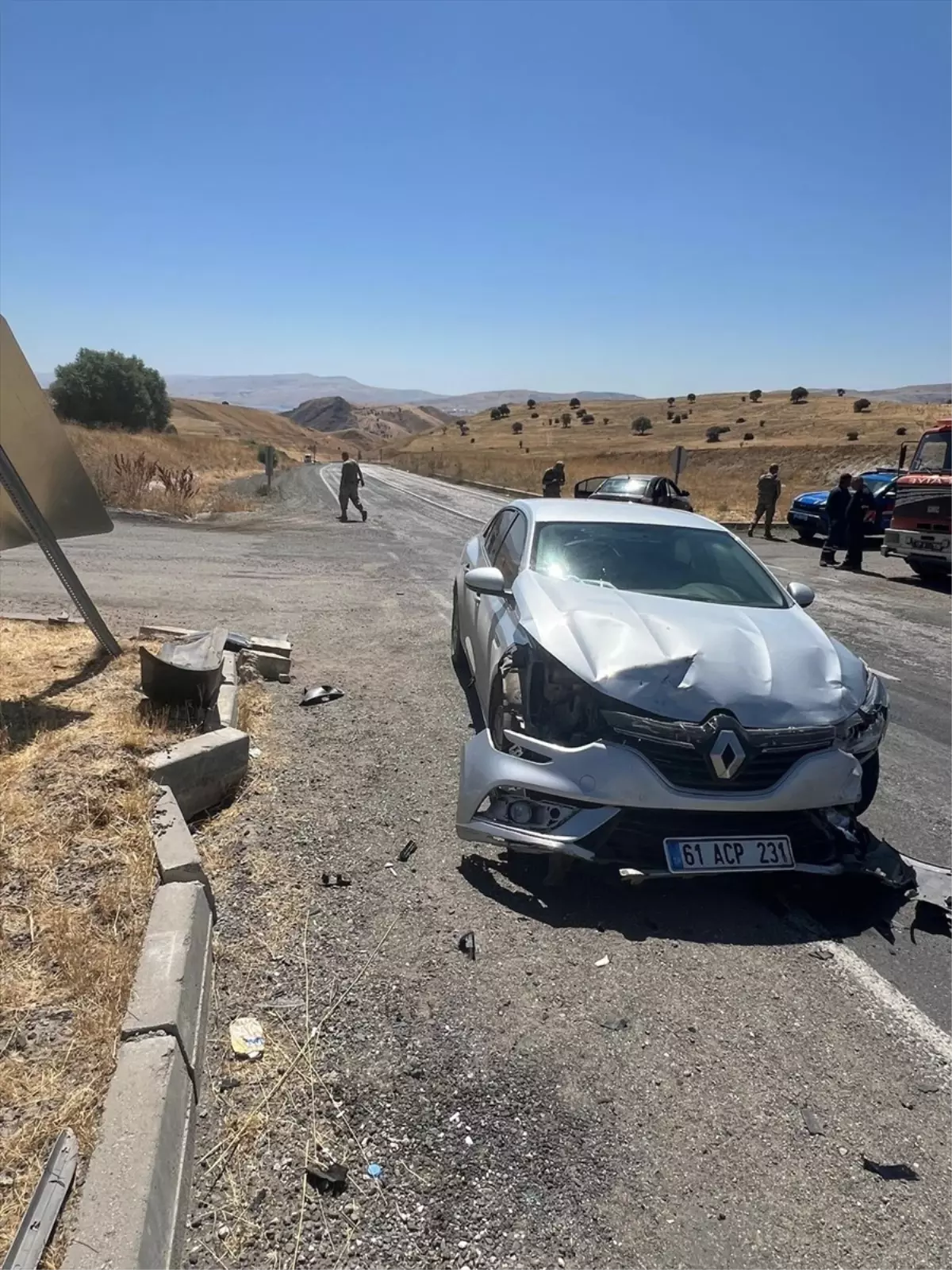 Muş'ta trafik kazasında 3'ü ağır, 8 kişi yaralandı.