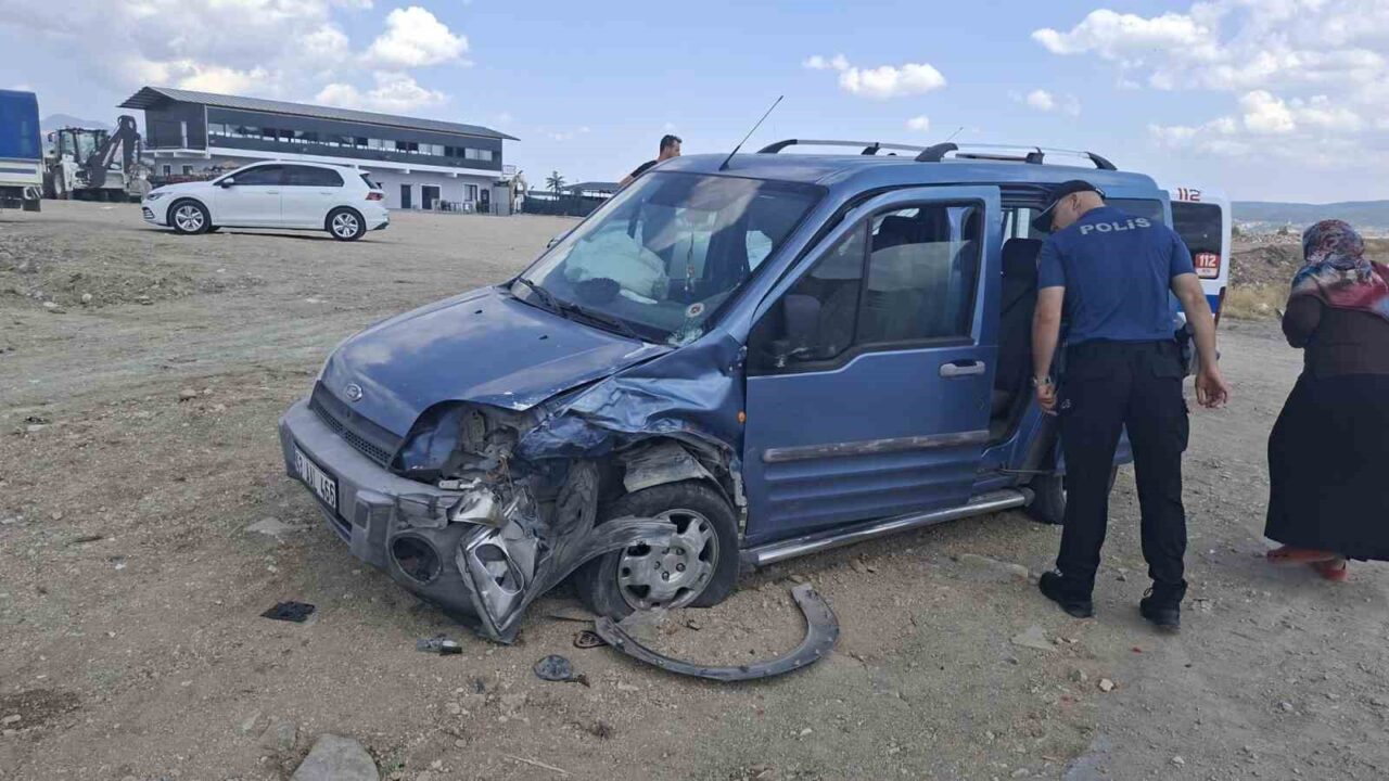 Trafik kazasında 2 kişi yaralandı – Son Haberler