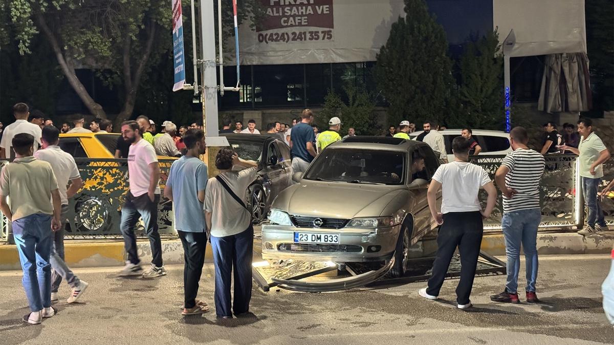 Elazığ'da ardışık trafik kazasında 3 kişi yaralandı.
