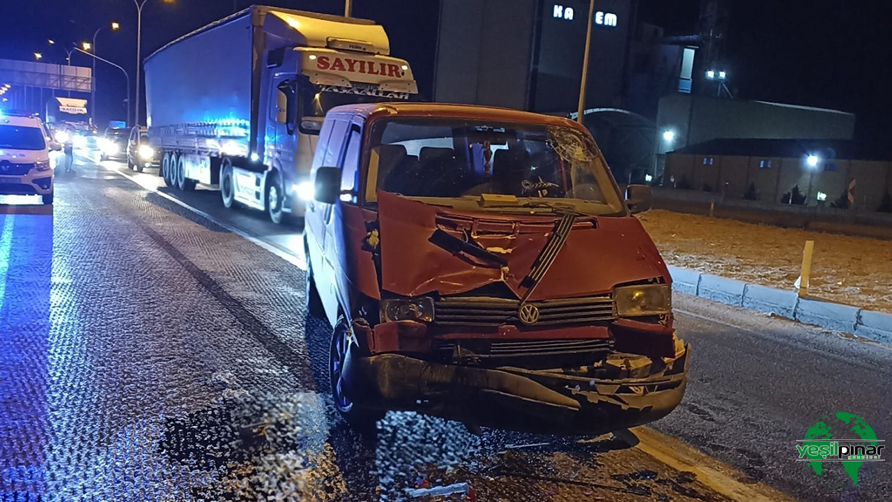 Emirgazi Kavşağı'nda Kaza: 1 Yaralı