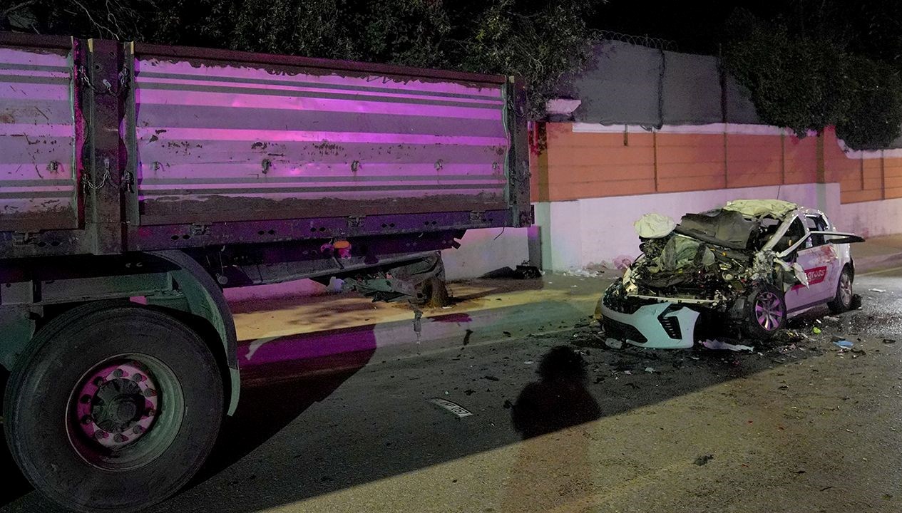 İstanbul'da trajik bir kaza: İlayda vefat etti, 3 kişi ağır şekilde yaralandı.