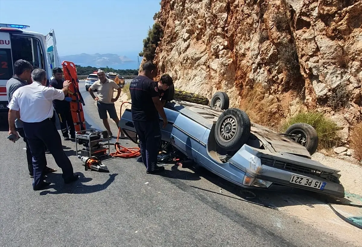 2 kişi yaralandı: Kaş'ta kaza oldu