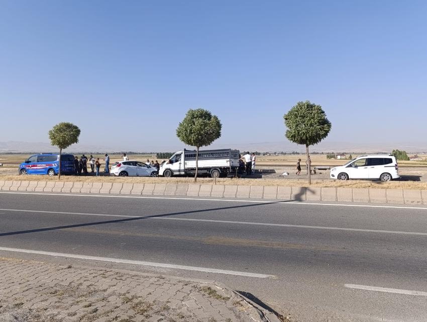 Güzeltepe'de kaza: 2 kişi yaralandı.