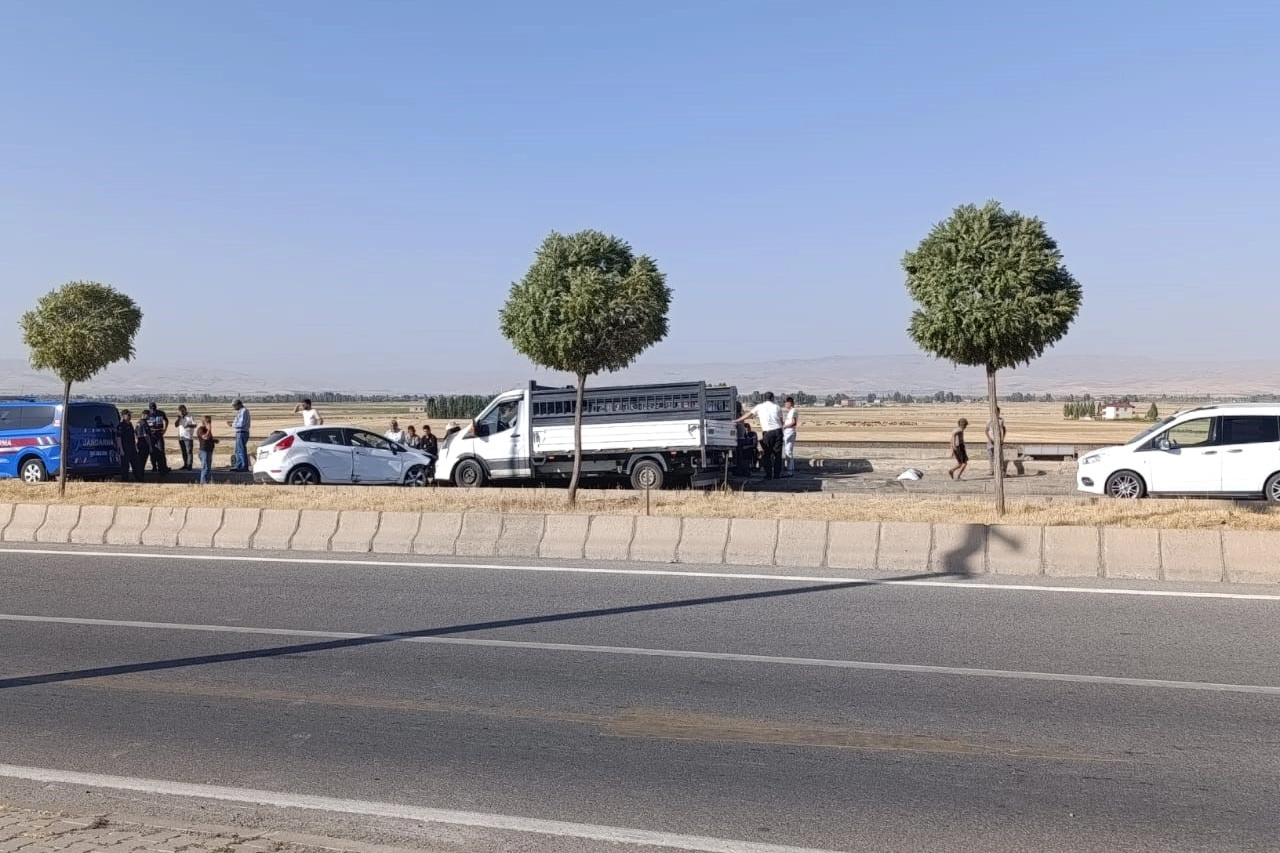Muş'ta trafik kazasında 2 kişi yaralandı.