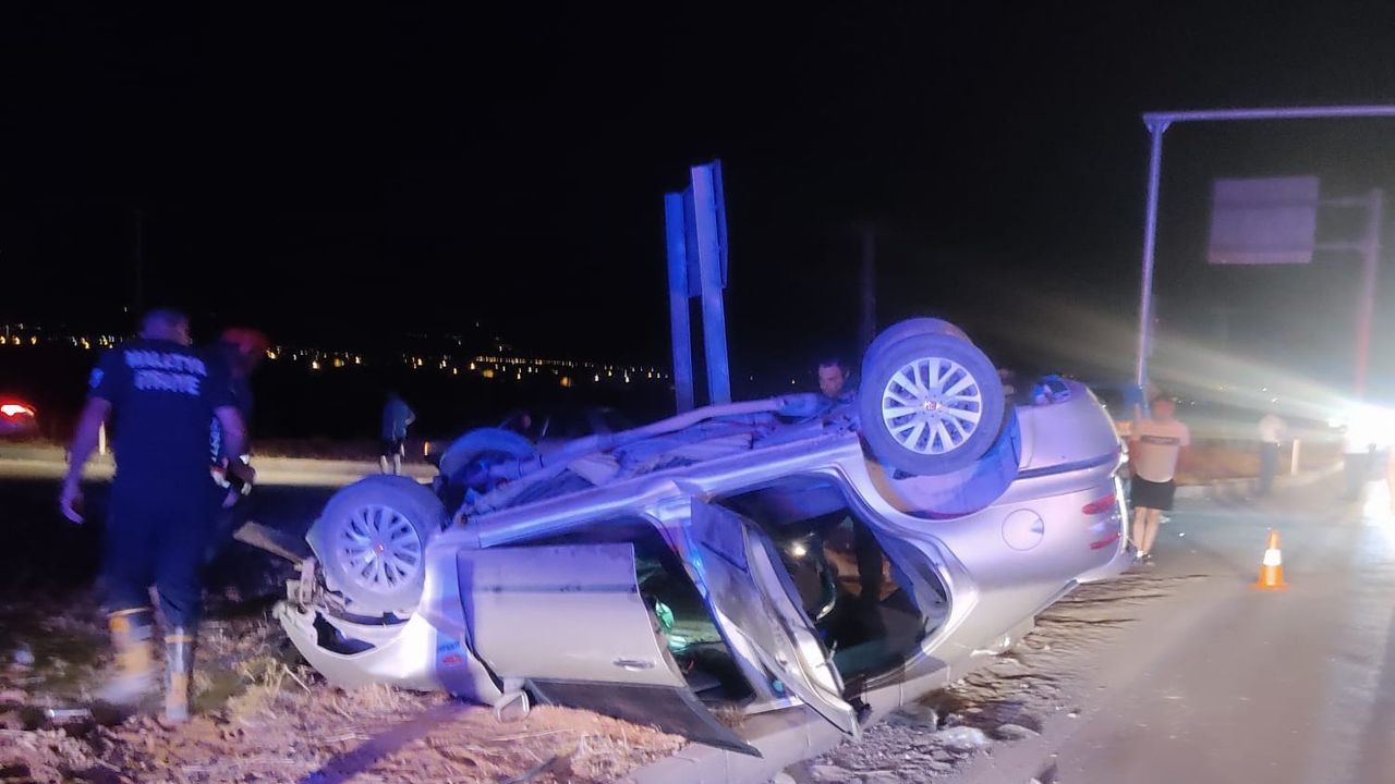 7 kişi, farklı iki trafik kazasında yaralandı.