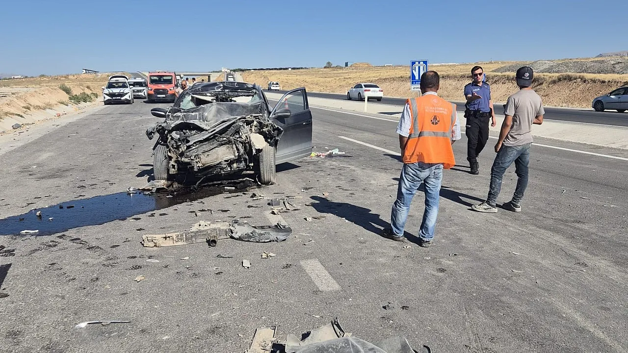 Malatya'da Otomobil Sürücüsü Trafik Kazasında Yaşamını Yitirdi.