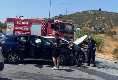 Aydın'da tehlikeli kavşakta bir kez daha kaza oldu.