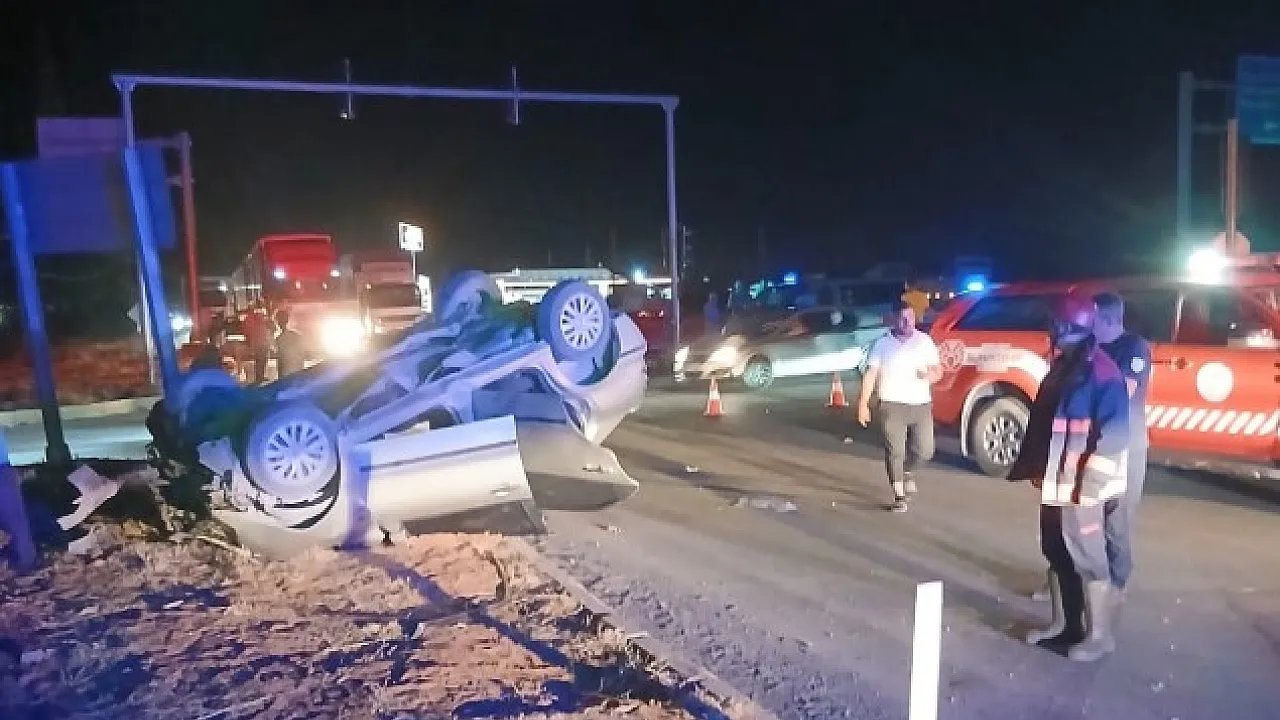 Malatya-Sivas yolu kaza geçiren araçta 5 kişi yaralandı.