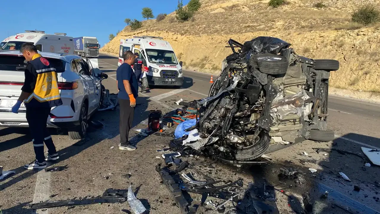 Malatya'da büyük bir kaza meydana geldi, çok sayıda ölü var.