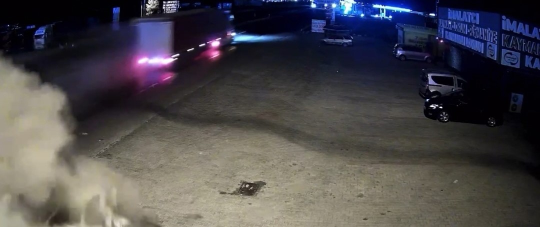 Afyonkarahisar'da trajik kaza: 2 ölü! Firari sürücü İzmir'de ele geçirildi.