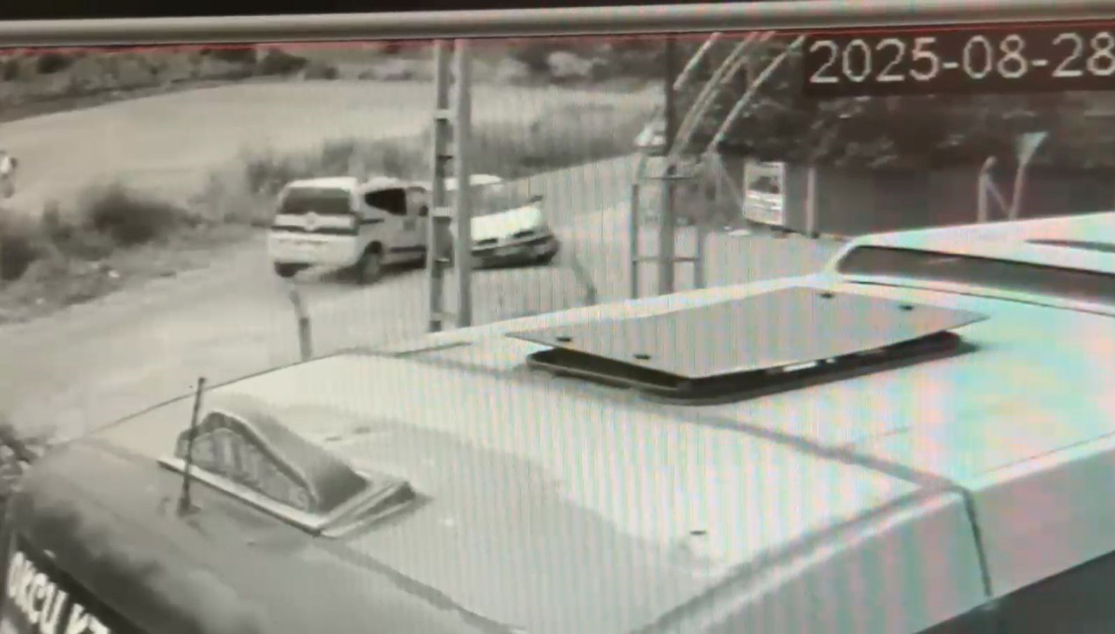 Erbaa'da meydana gelen kaza, güvenlik kamerasında görüntülendi. Hamile kadın bebeğini kaybetti, 2'si ağır olmak üzere 5 kişi yaralandı.
