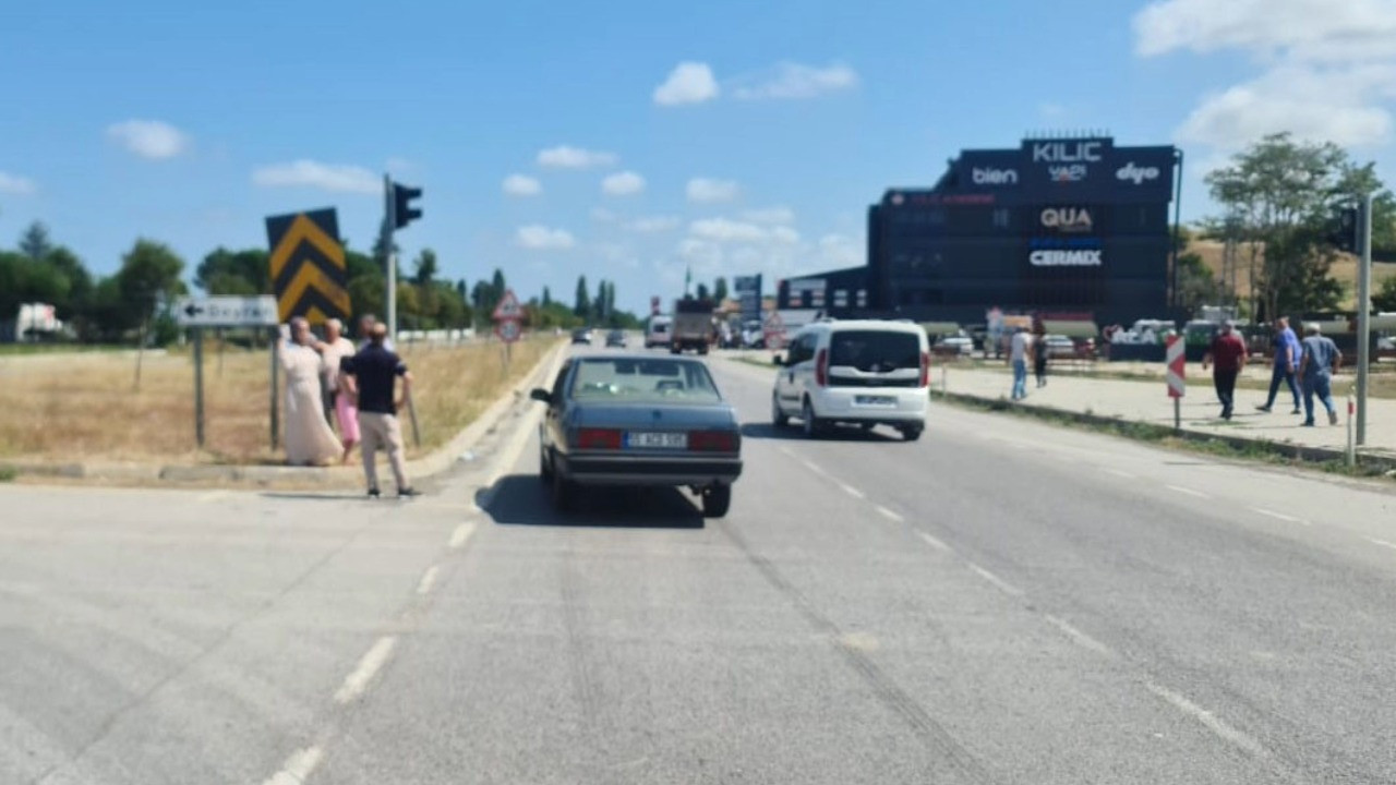 İki kaza 15 dakika arayla meydana geldi.