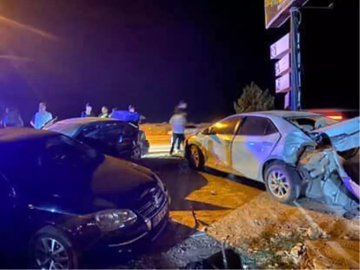 3 kişinin yaralandığı bir trafik kazası Kahramanmaraş'ta meydana geldi.