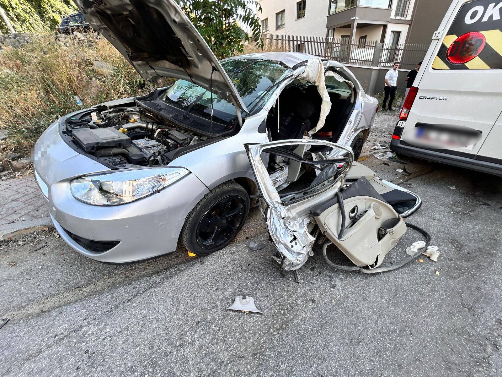Servis aracıyla araç çarpıştı: Korkunç trafik kazası - Güncel Haberler