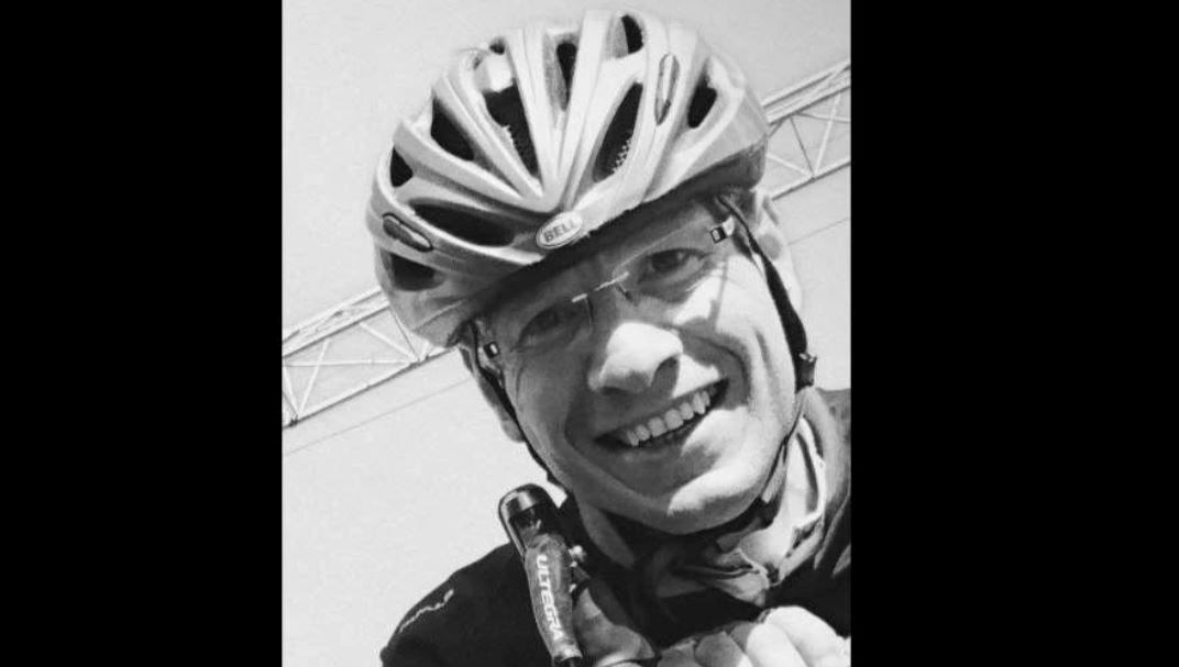 Triatlon sporcusu Berkan Kobal, bir bisiklet kazasında öldü.