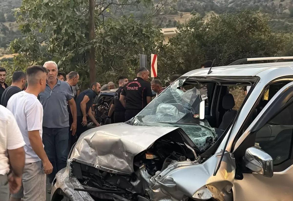 Kahramanmaraş'ta trafik kazasında 6 kişi yaralandı.