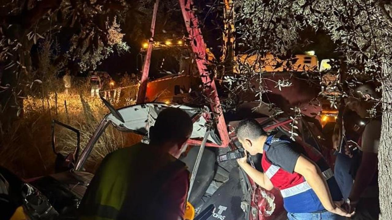 Milas'ta kaza sonucu 2 kişi hayatını kaybetti.