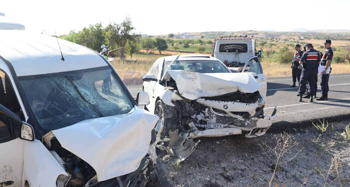Nevşehir'de trafik kazası: Çok sayıda kişi yaralandı!
