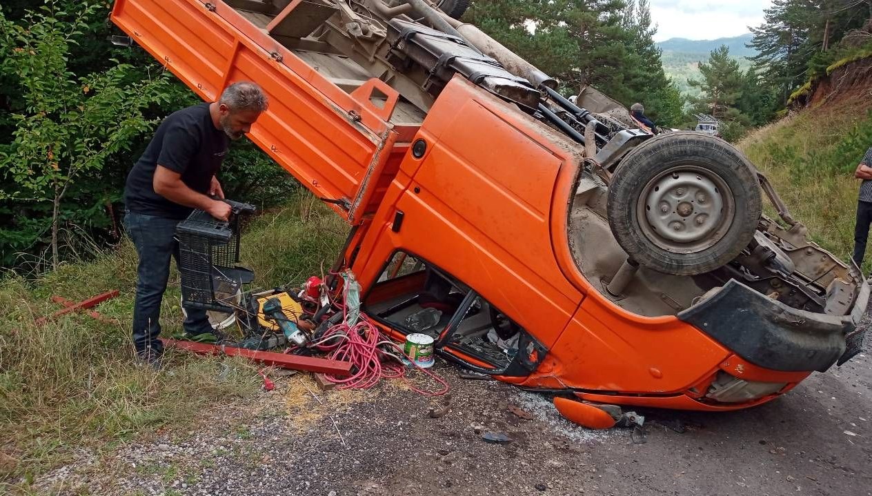 Ardahan'da kaza sonucu 3 kişi yaralandı.