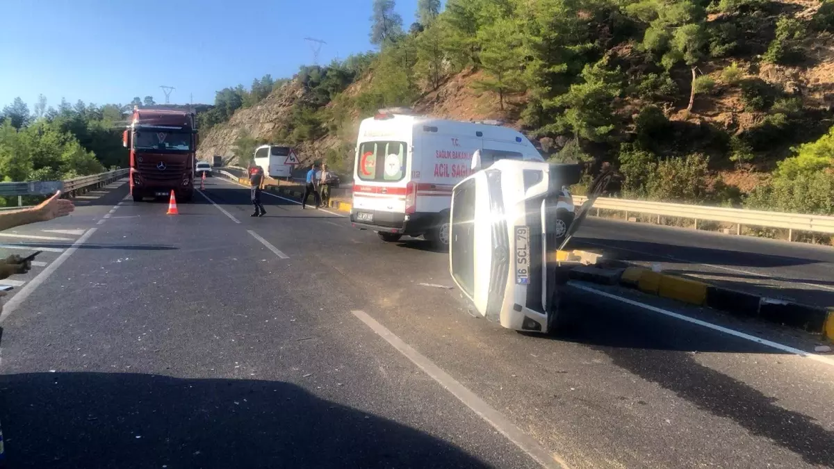 Köyceğiz'de Kaza: 4 İnsan Yaralandı