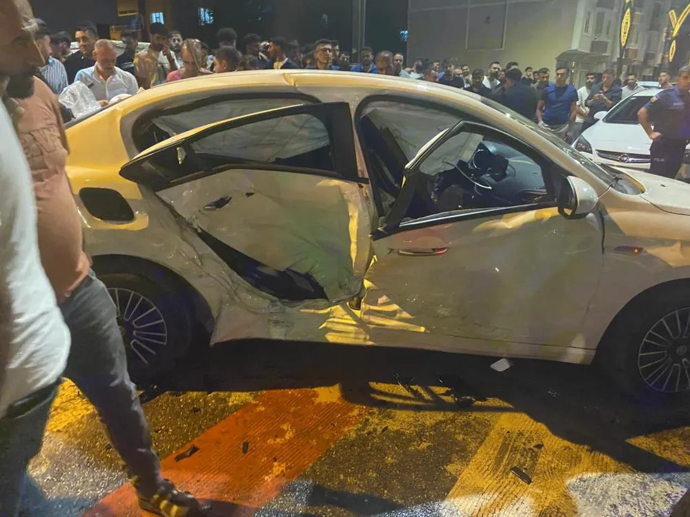 Muş'ta trafik kazasında 3 kişi yaralandı.