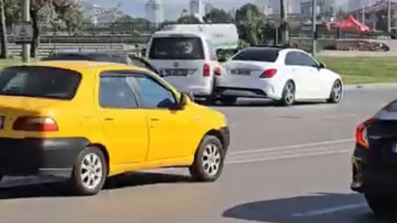 Yanlış Yön Alan Sürücü Kazaya Karıştı.