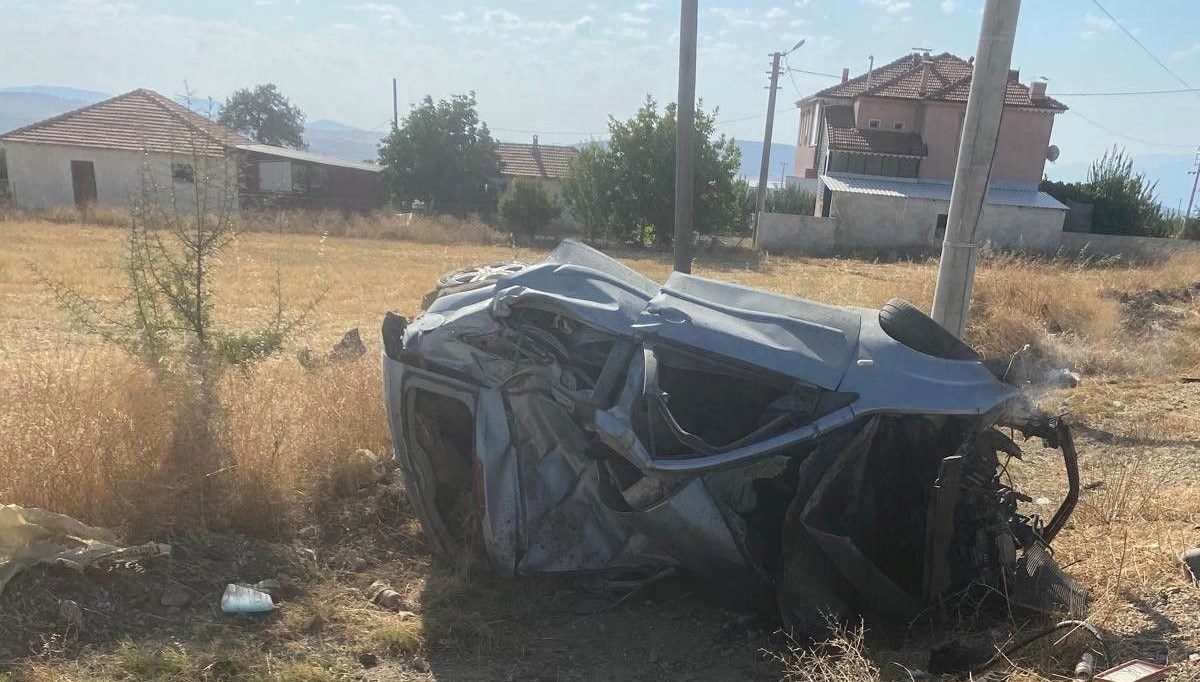 Otomobil şarampole devrildi, bir kişi hayatını kaybetti.