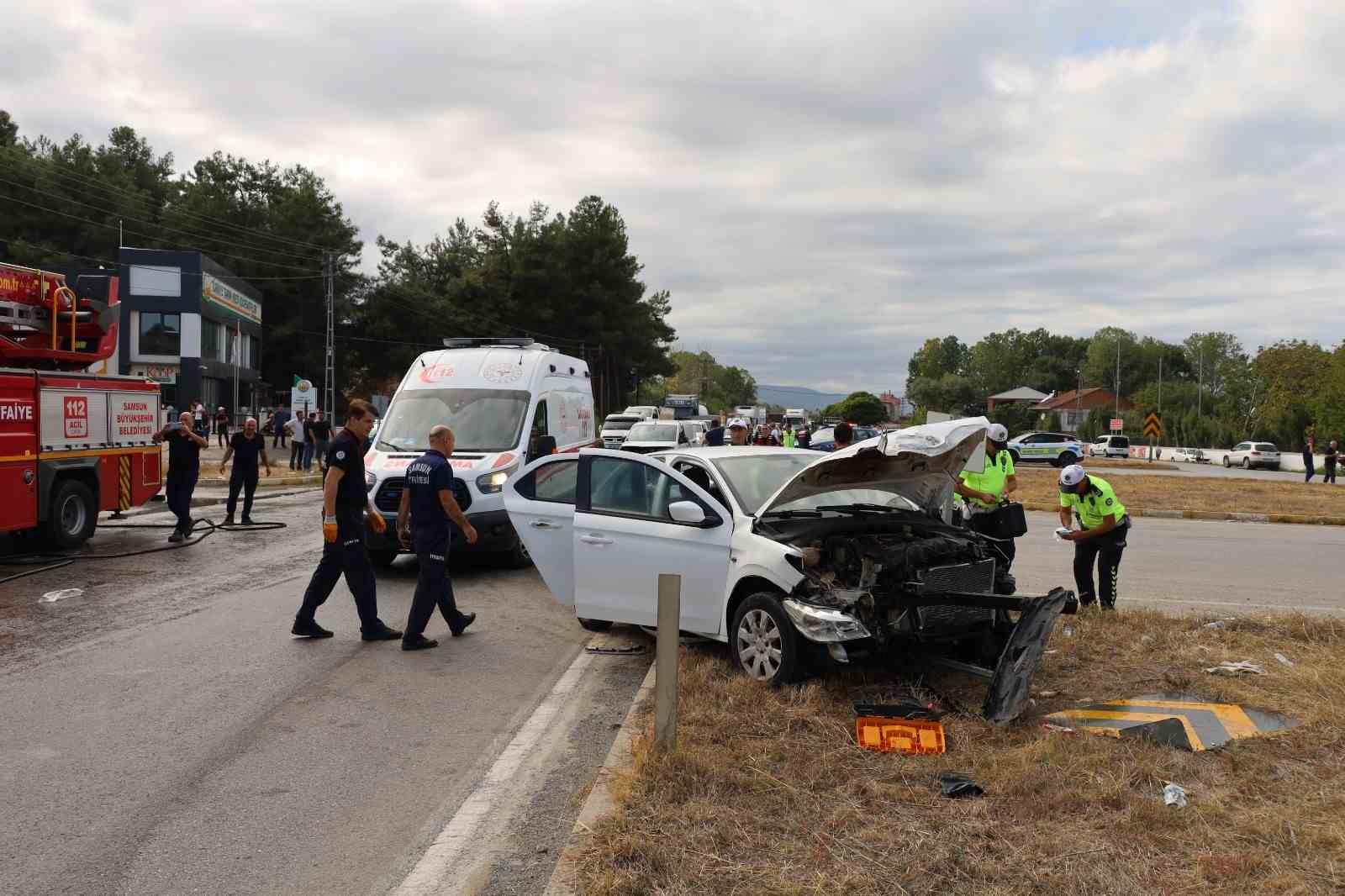Samsun'da ardışık trafik kazası: 6 kişi yaralandı.