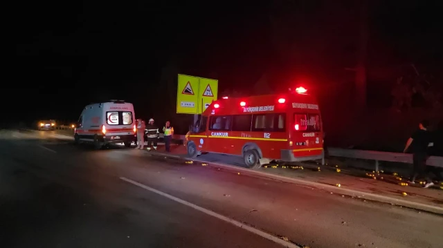 Adana'da ardı ardına trafik kazası: Bir kişi ciddi şekilde yaralandı.