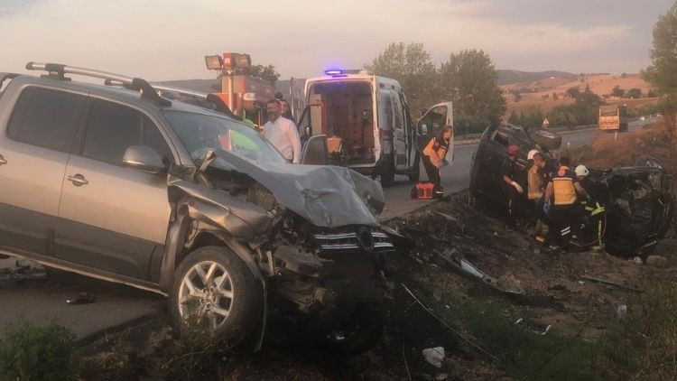 Eski belediye başkanı öldü, eşine feci kaza!