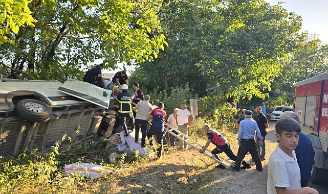 Niksar Yolu Minibüs Kazası: 2 Kişi Yaralandı