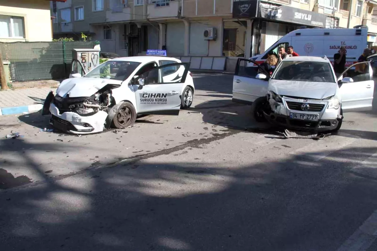 Beyşehir'de meydana gelen iki trafik kazasında toplam altı kişi yaralandı.