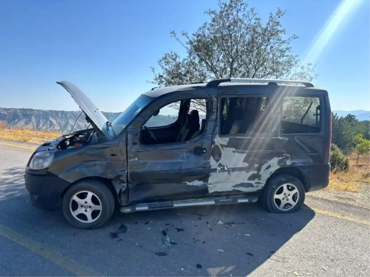 Bilecik'te kaza meydana geldi, 2 kişi yaralandı.