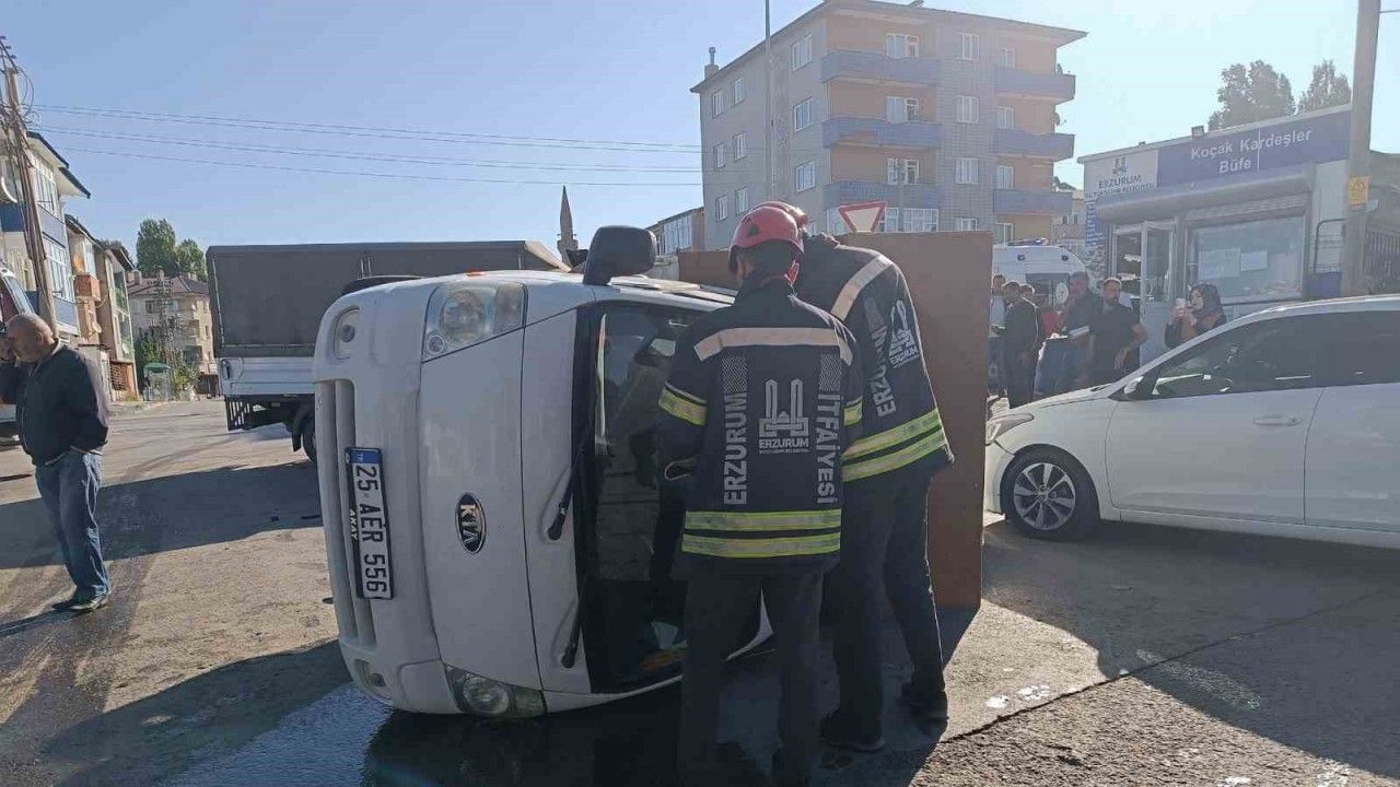 Erzurum'da Üç Araç Çarpışması: Can Kaybı Yaşandı