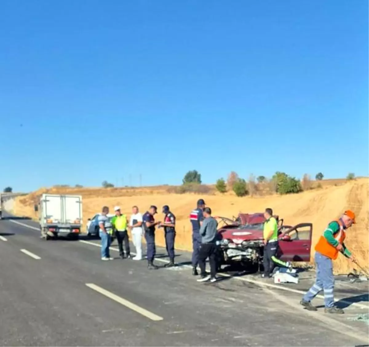 Kırklareli'nde birden fazla aracın karıştığı trafik kazasında 4 kişi yaralandı.