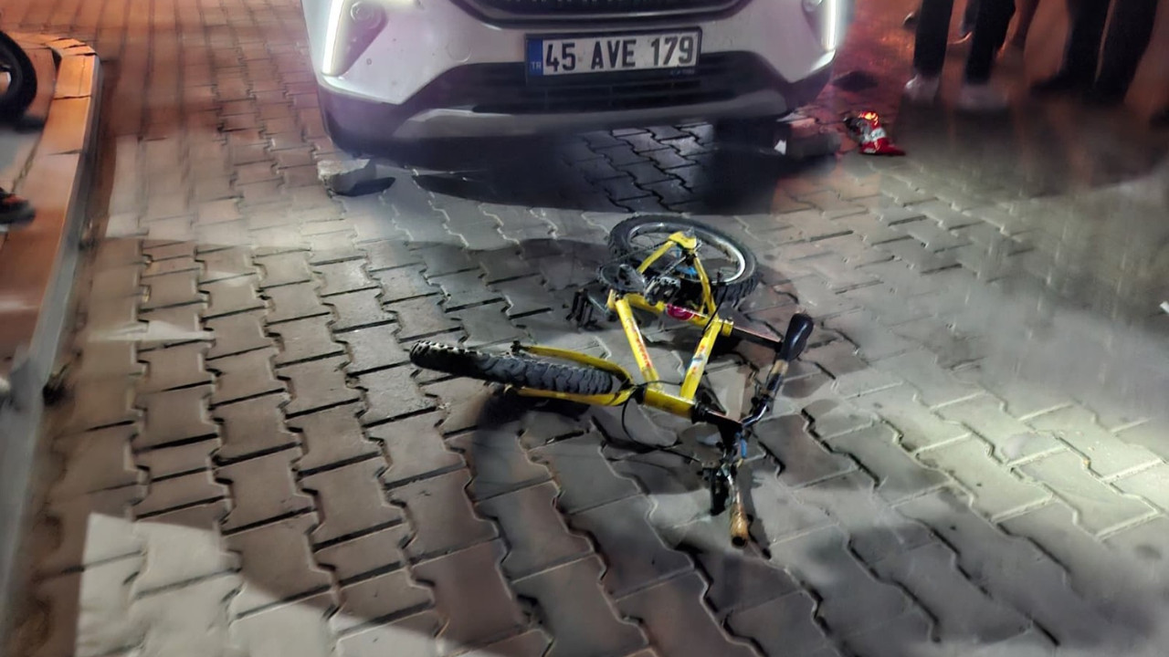 Otomobil çocuğa çarptı: 11 yaşındaki çocuk ciddi şekilde yaralandı.