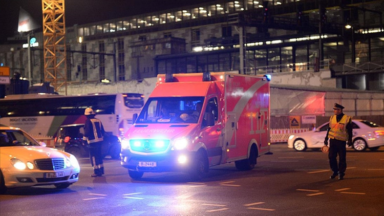 Bavyera'da kadın öldü: Sürücü, otobüsle çarpıştı.